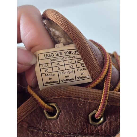 UGG Boots Mens 10 Brown Chestnut Neumel Leather Chukka 1095350 main image 9